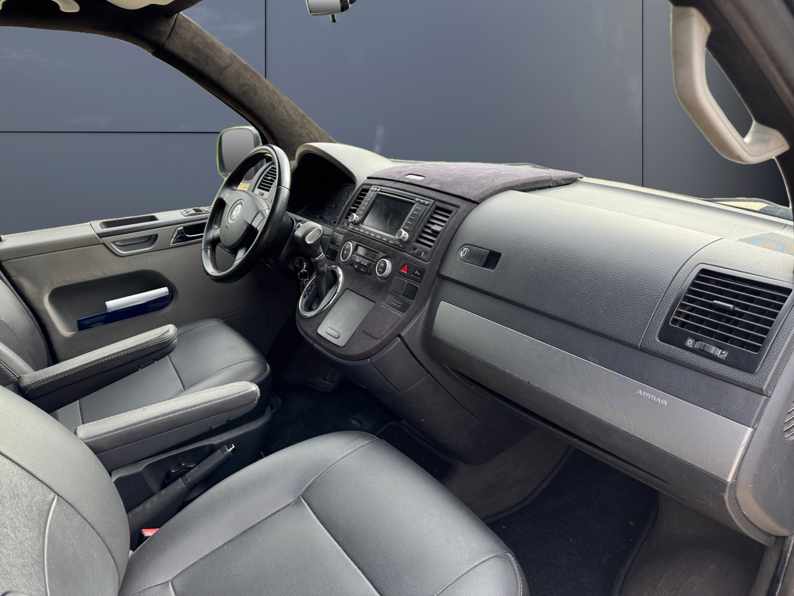 Volkswagen Multivan 12