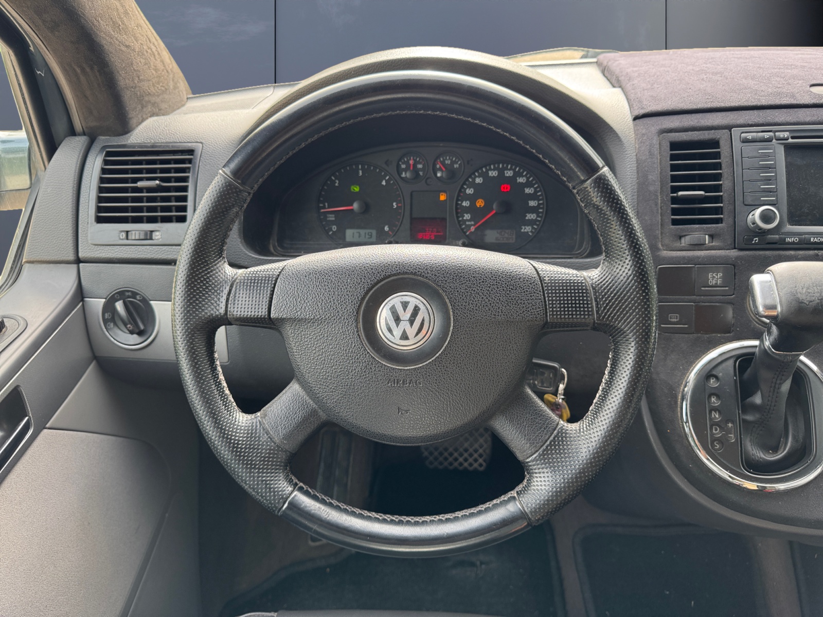 Volkswagen Multivan 15