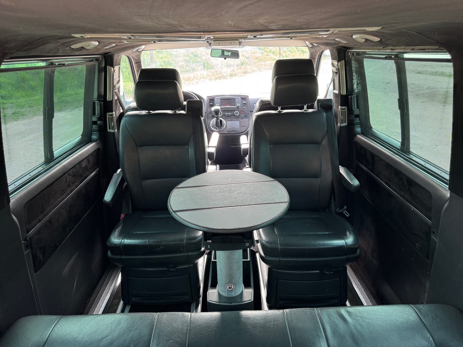 Volkswagen Multivan 22
