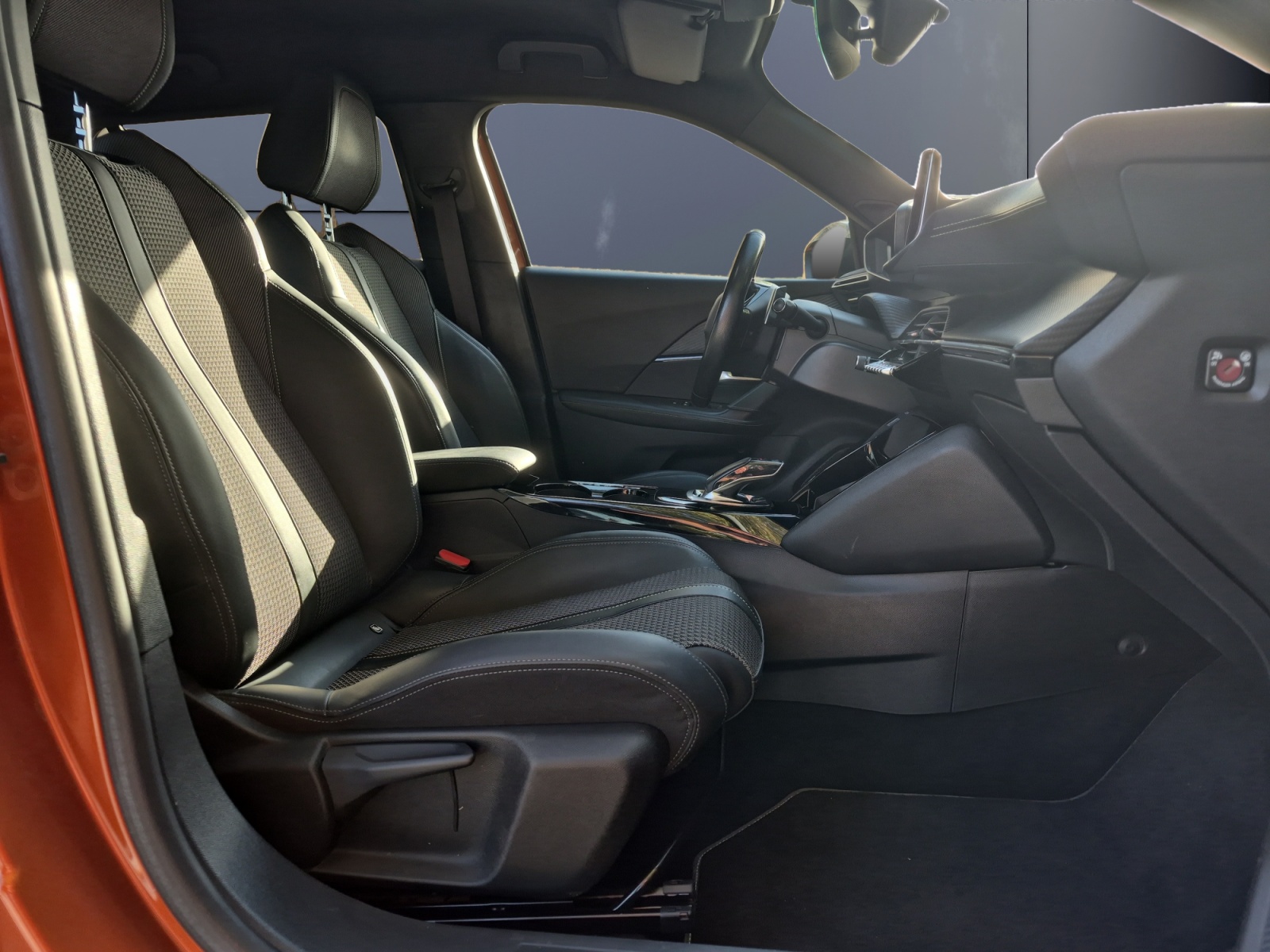Peugeot 2008 13