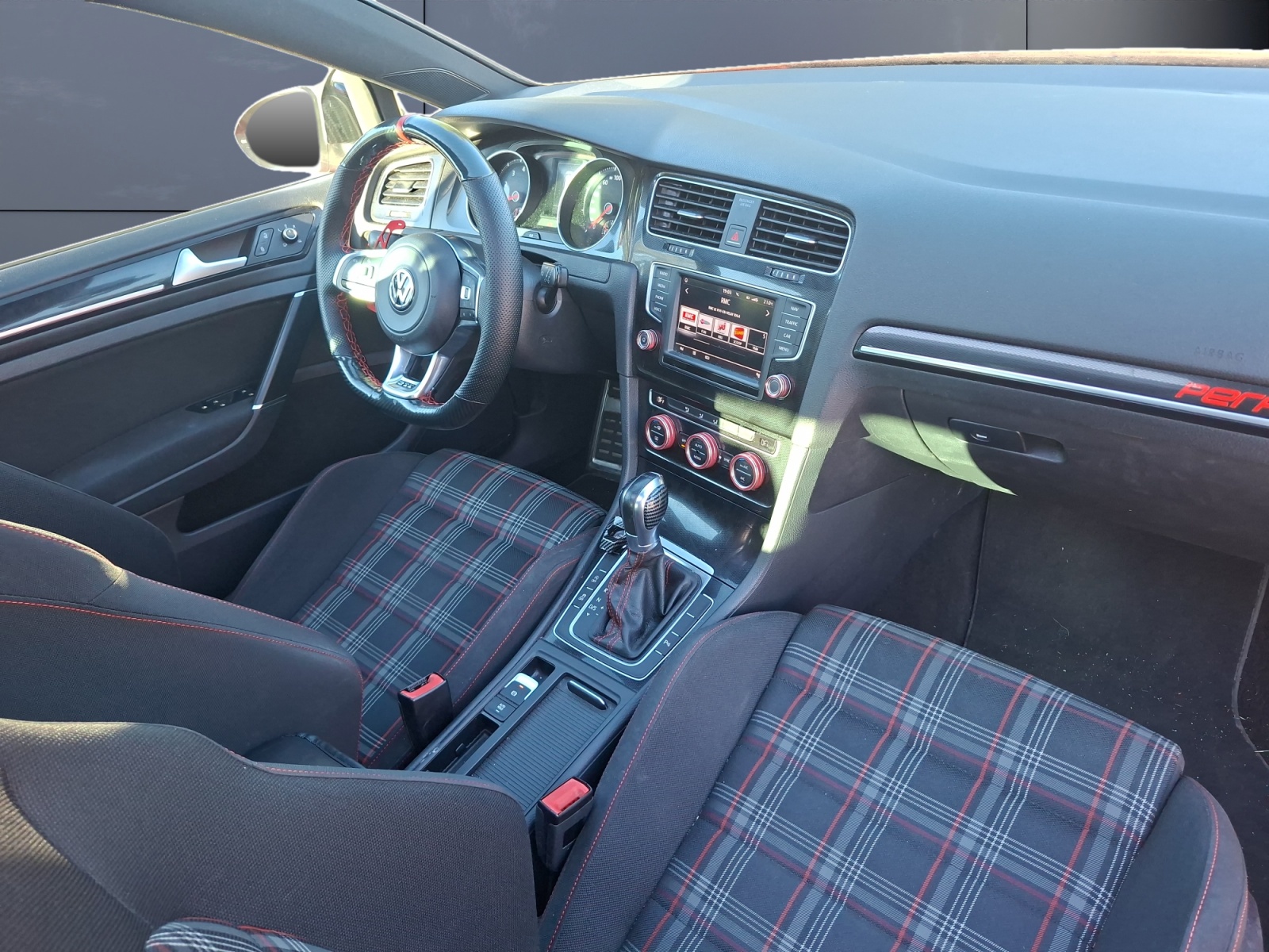 Volkswagen Golf 12