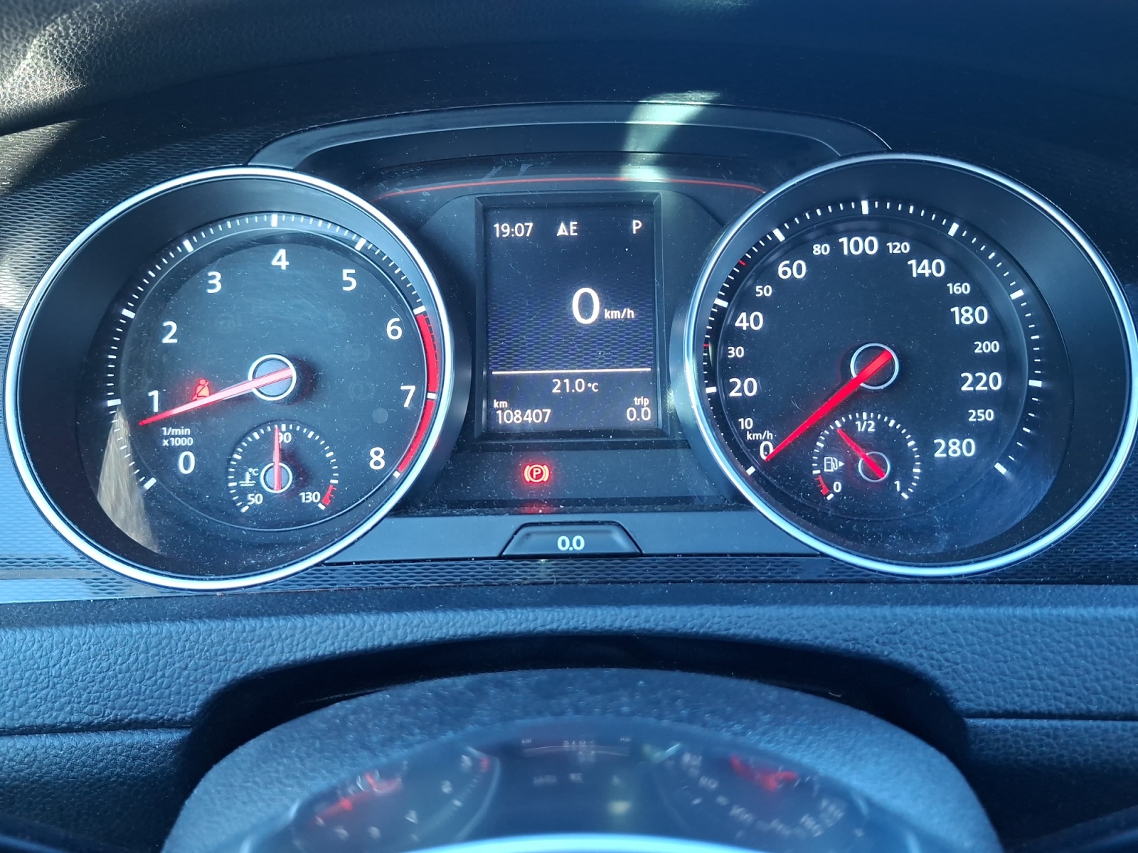 Volkswagen Golf 16