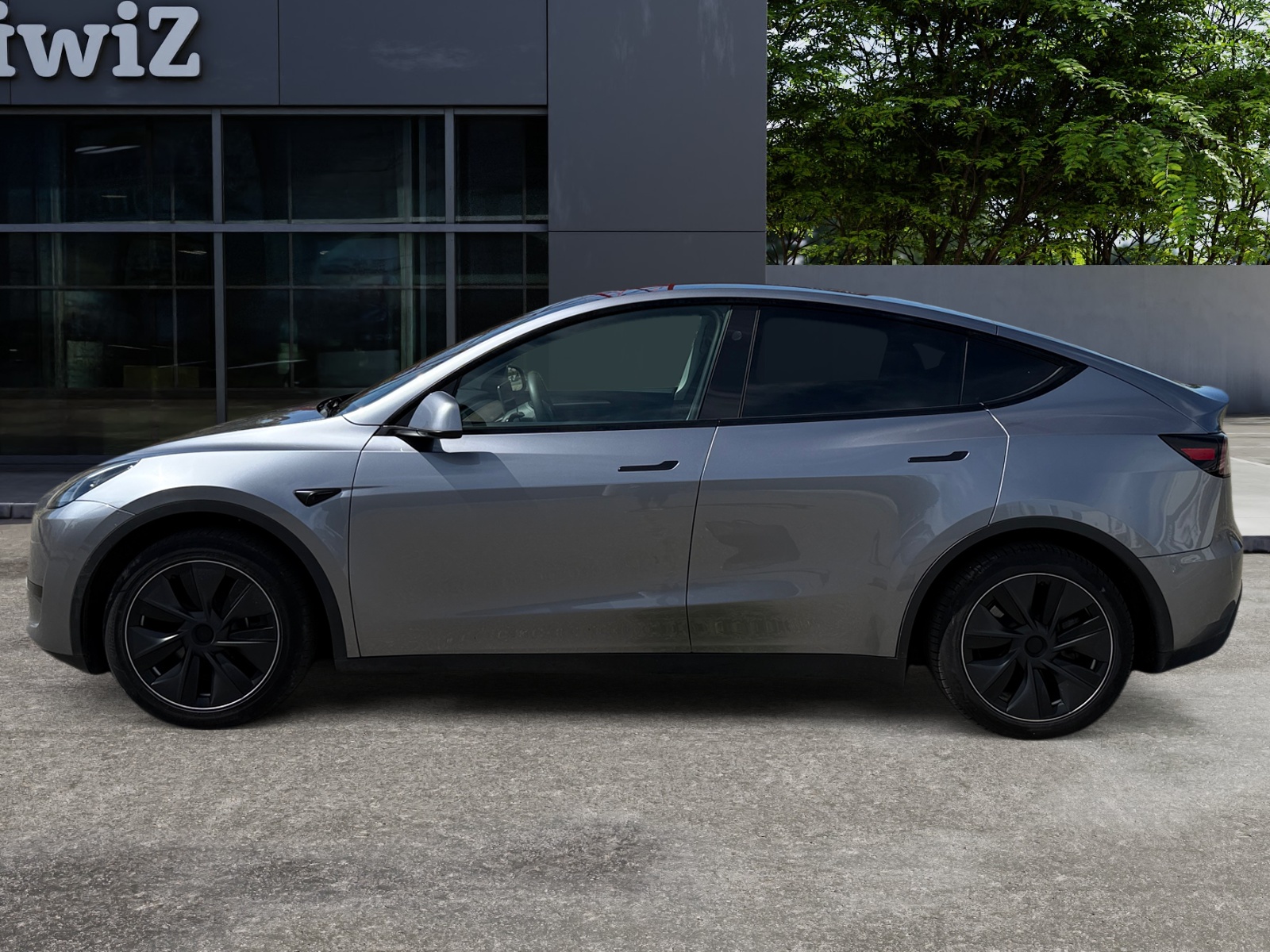 Tesla Model-Y 1