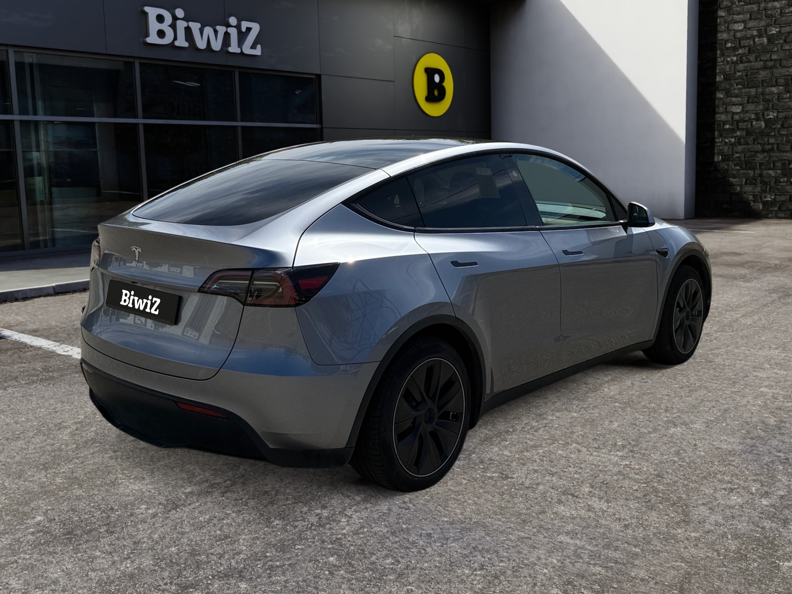 Tesla Model-Y 4