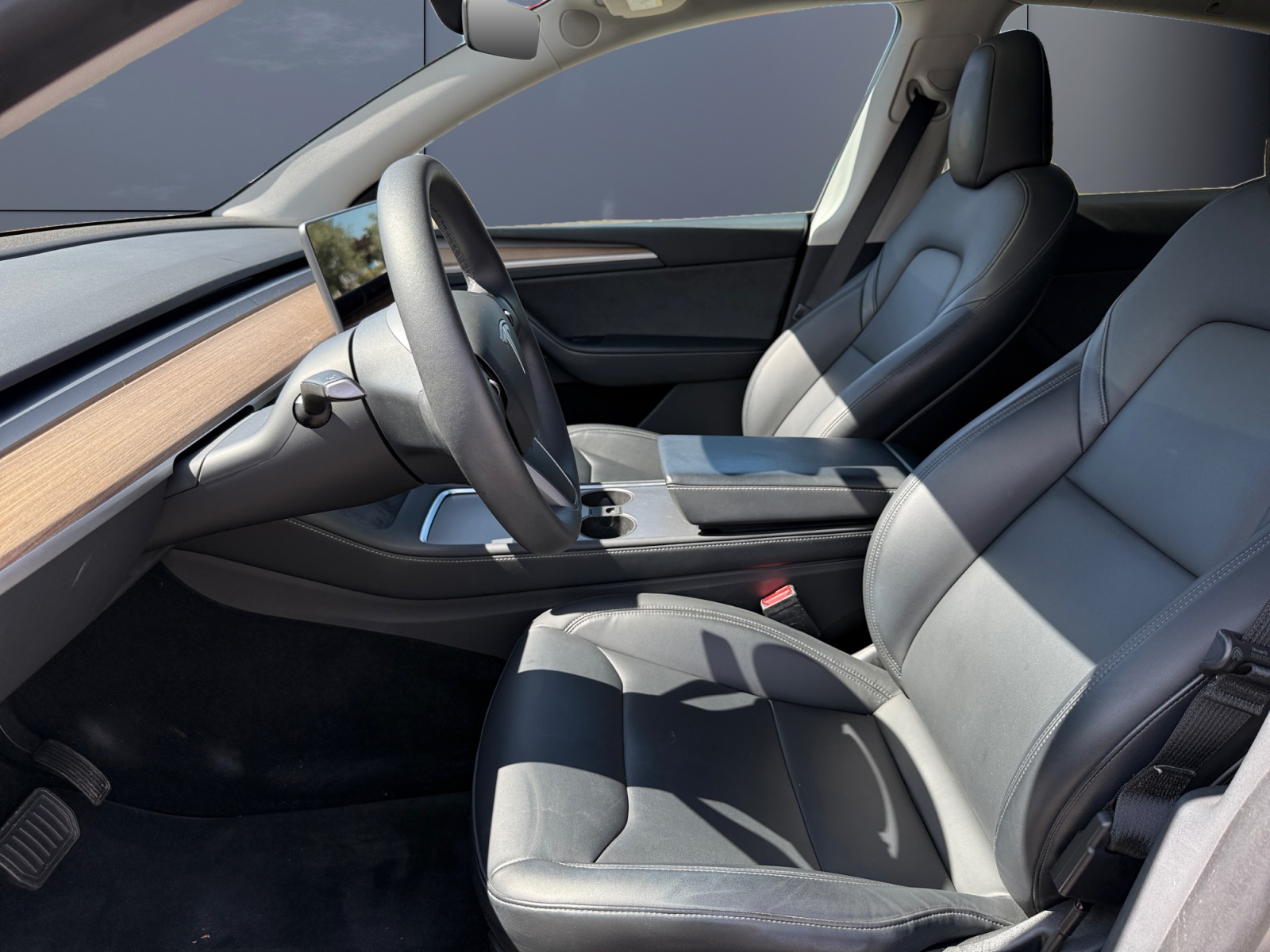 Tesla Model-Y 9