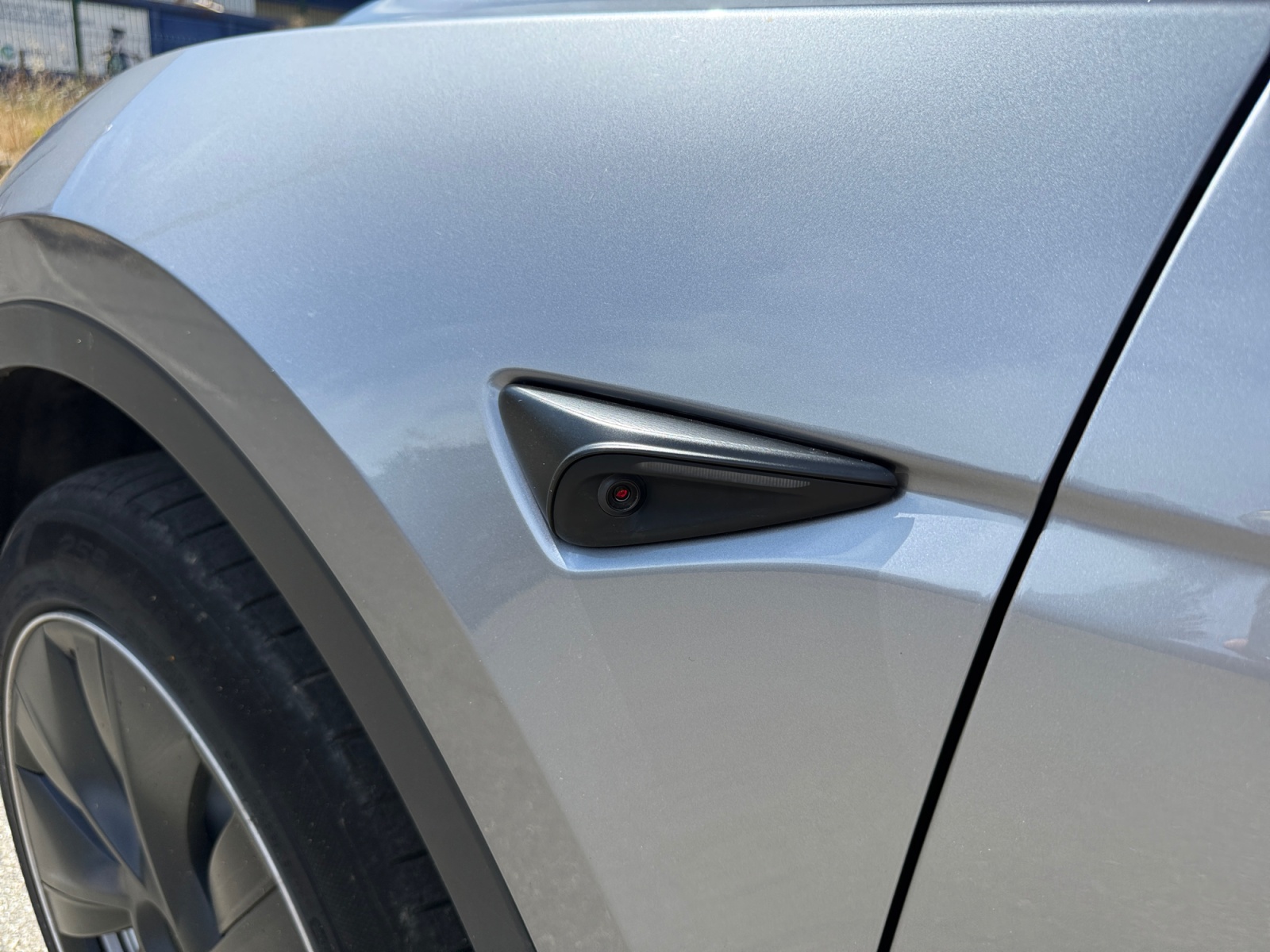 Tesla Model-Y 28