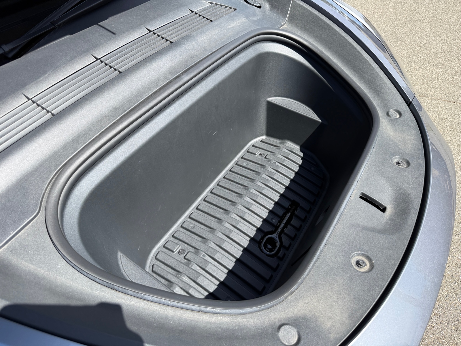 Tesla Model-Y 32