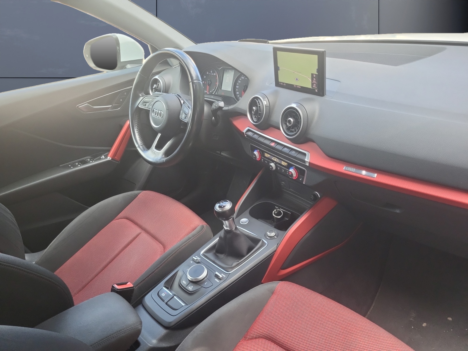 Audi Q2 12