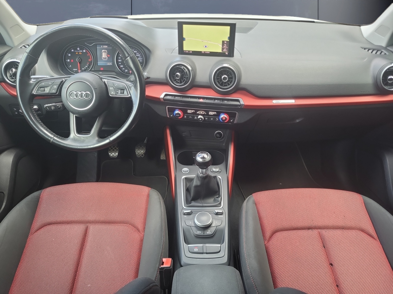 Audi Q2 14