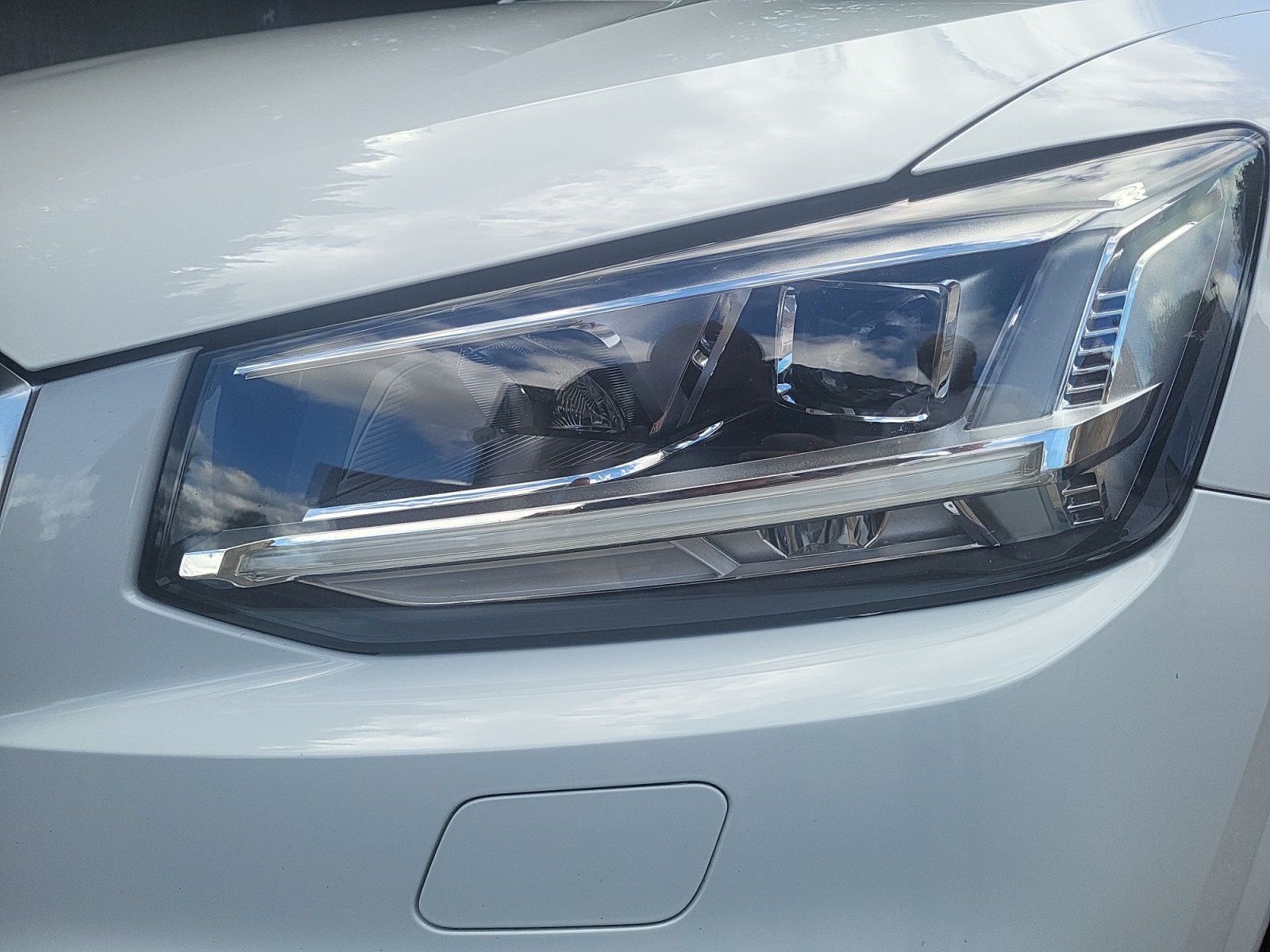 Audi Q2 27