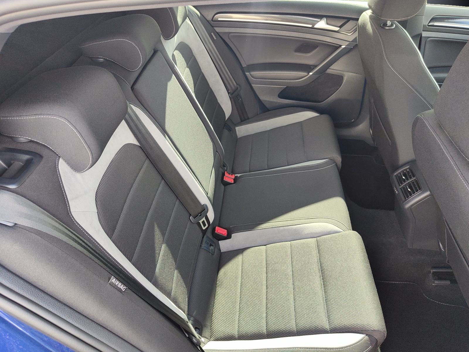 Volkswagen Golf 11