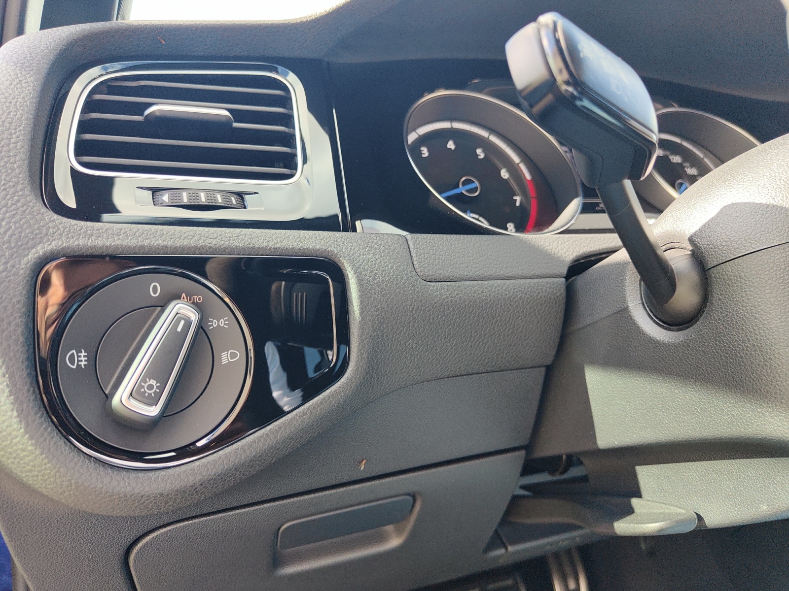 Volkswagen Golf 23