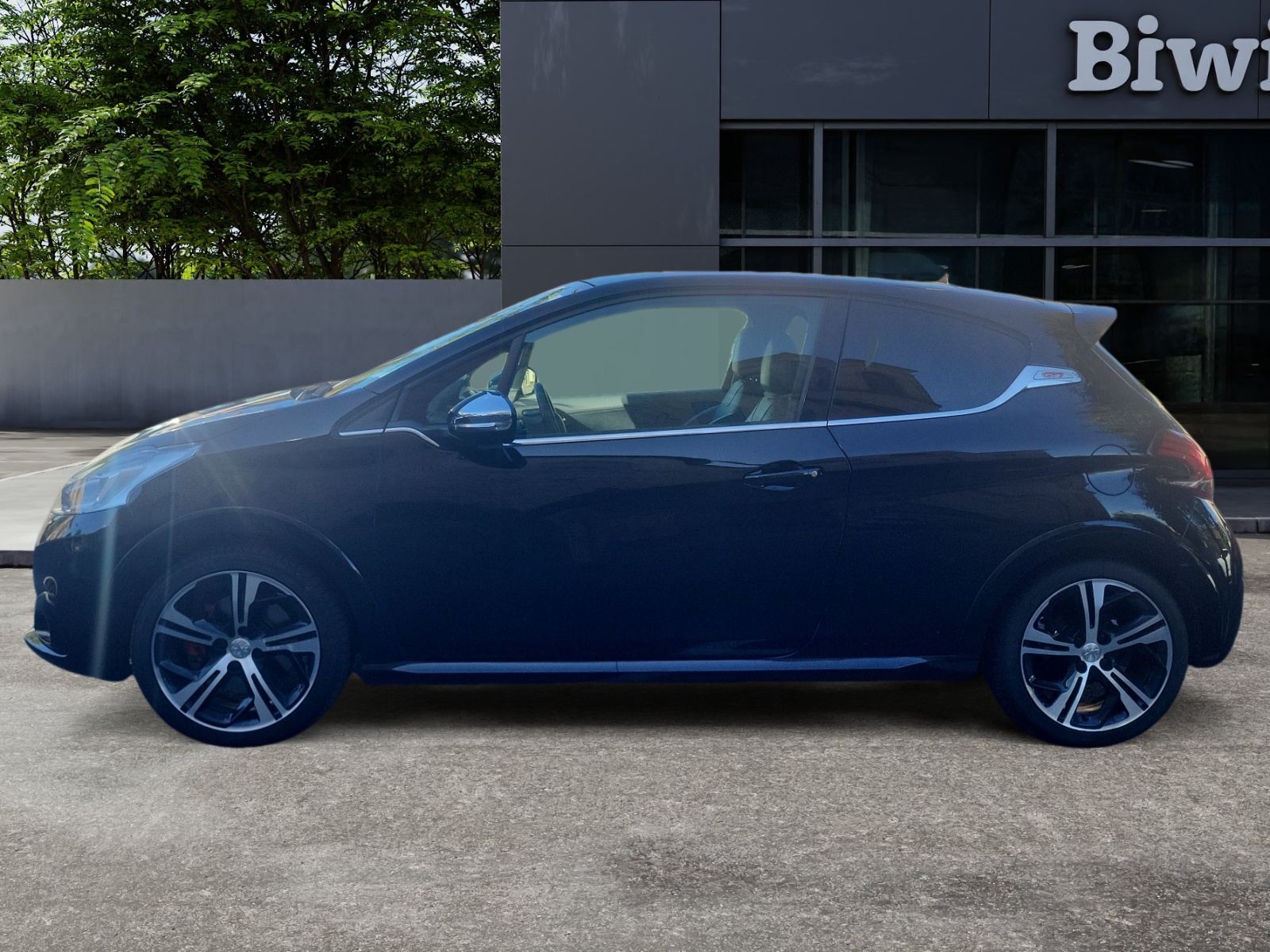 Peugeot 208 1