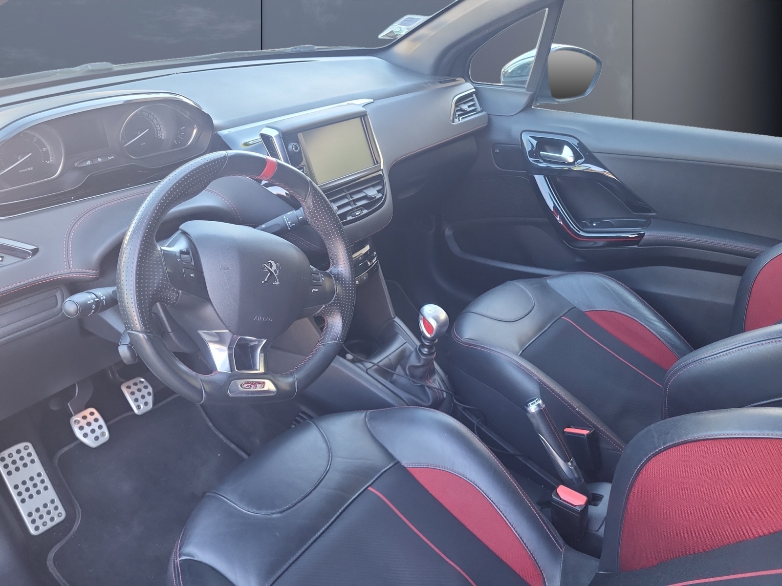 Peugeot 208 8