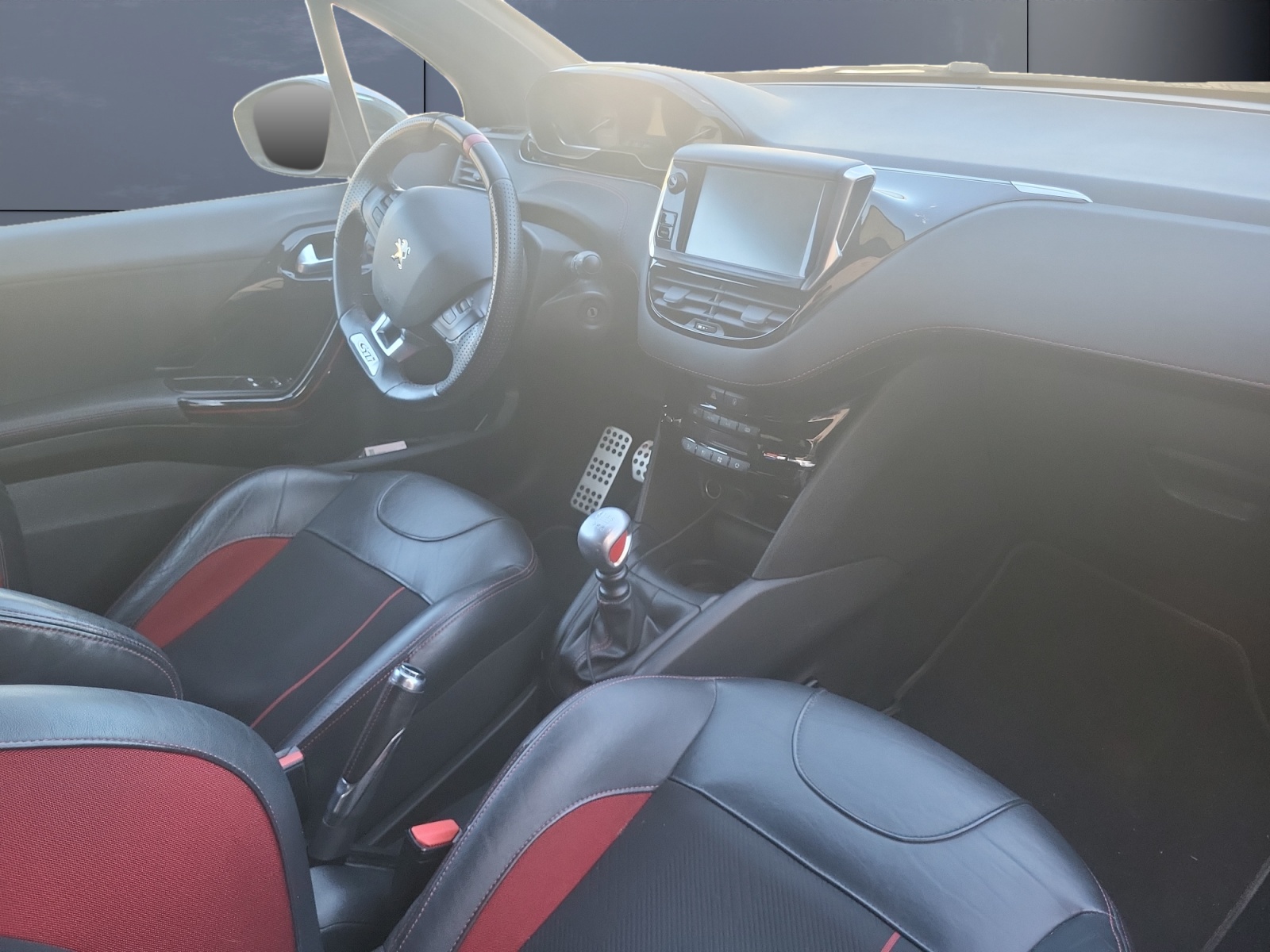 Peugeot 208 12