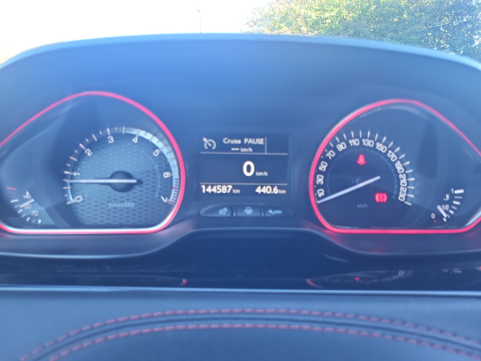 Peugeot 208 16