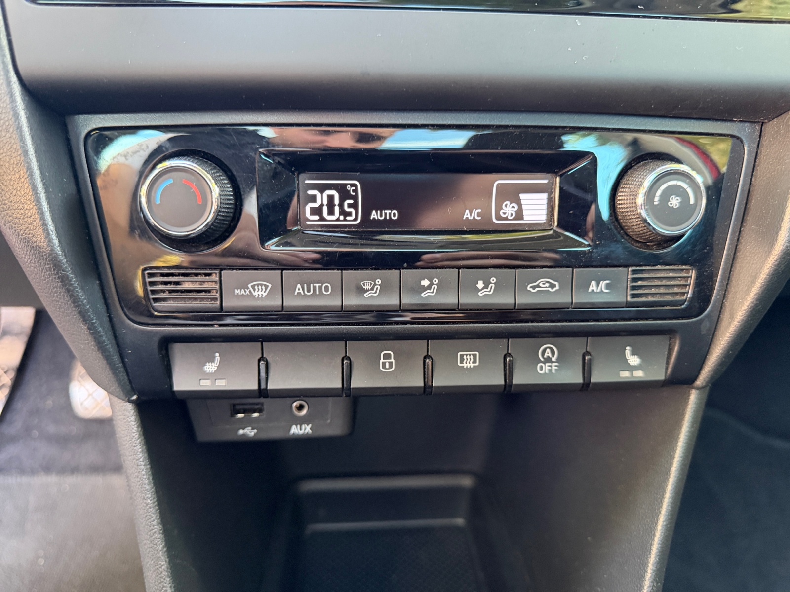 Skoda Rapid 19