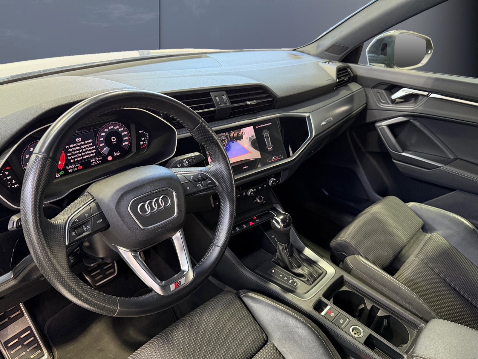 Audi Q3 8