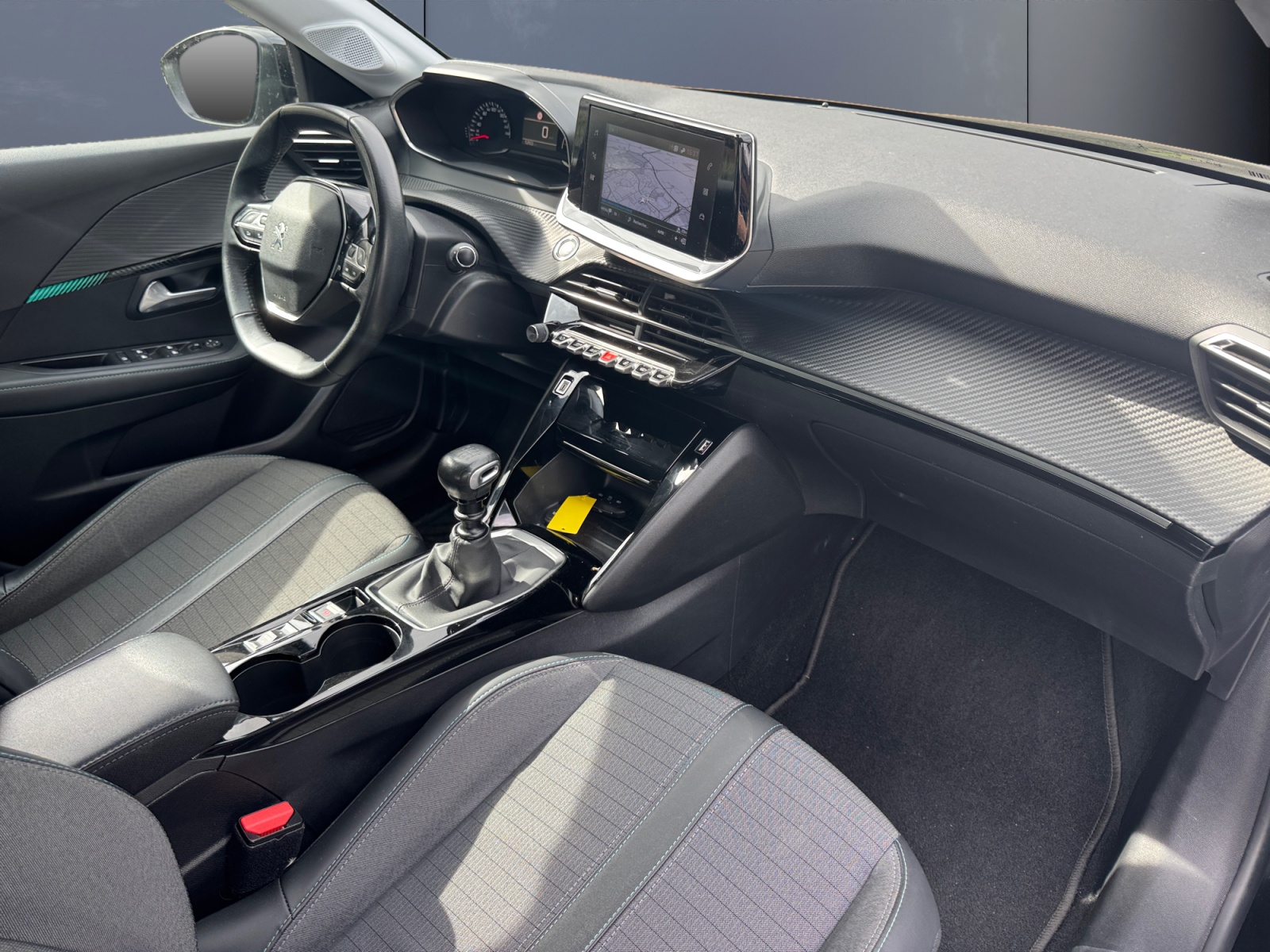 Peugeot 208 12
