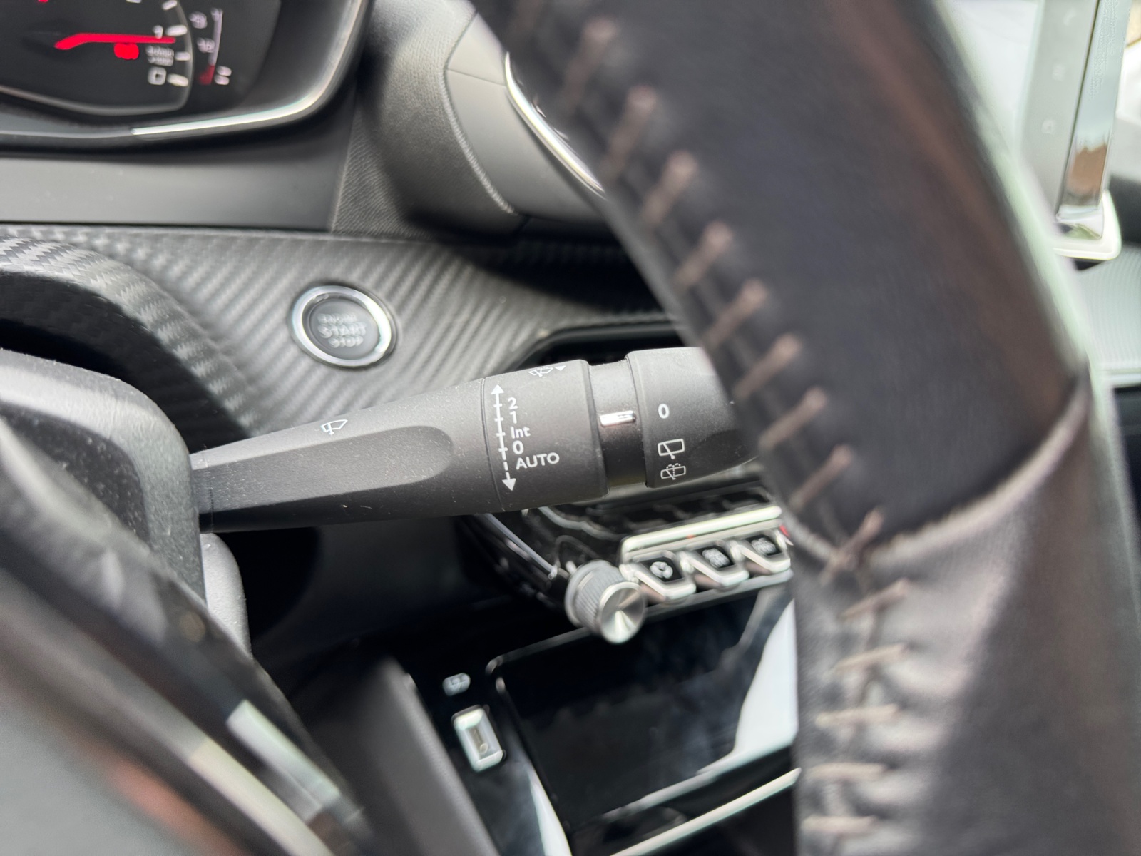Peugeot 208 22