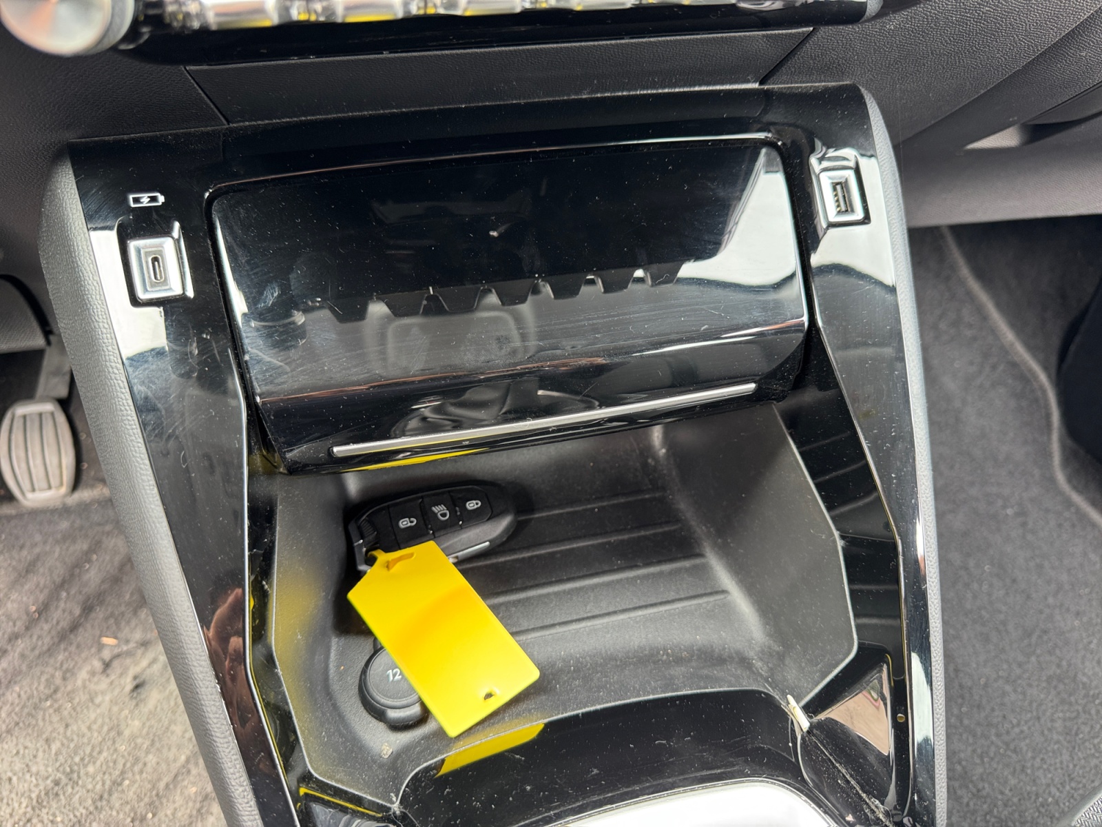 Peugeot 208 28