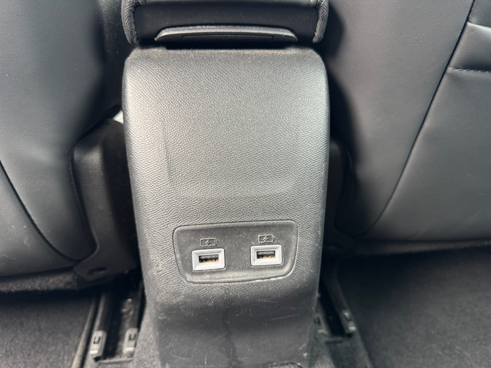Peugeot 208 32