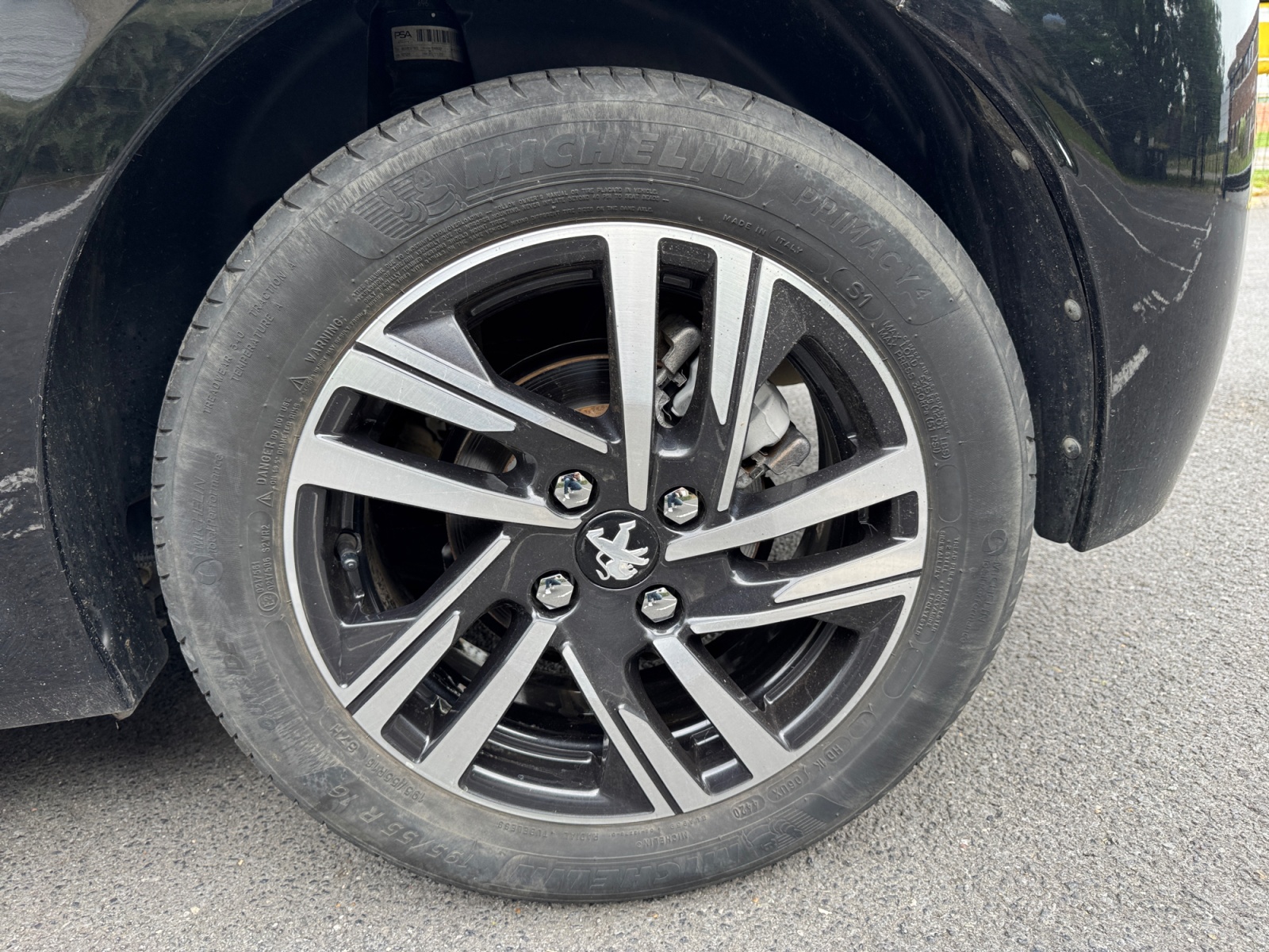 Peugeot 208 39