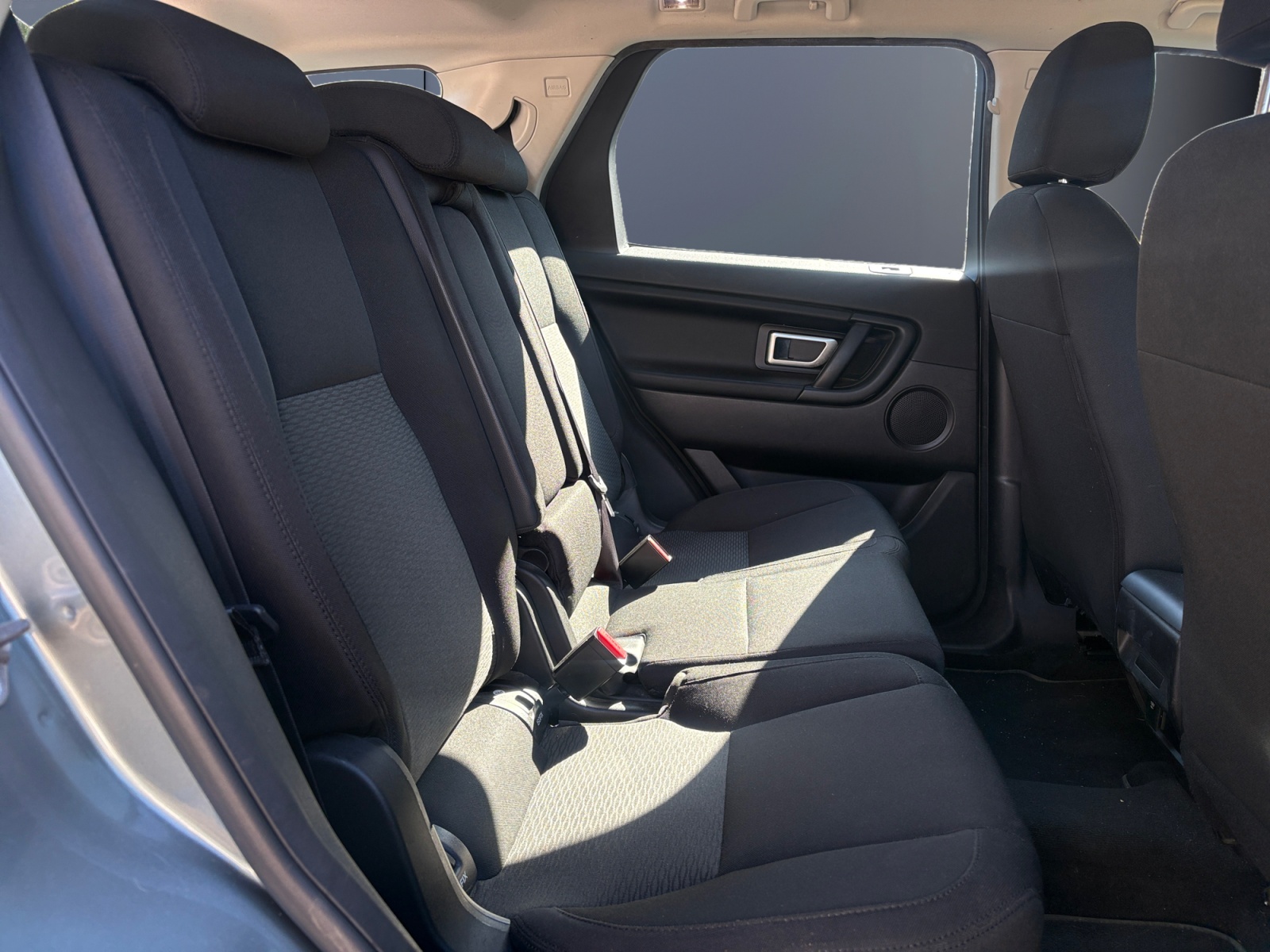 Land Rover Discovery Sport 11