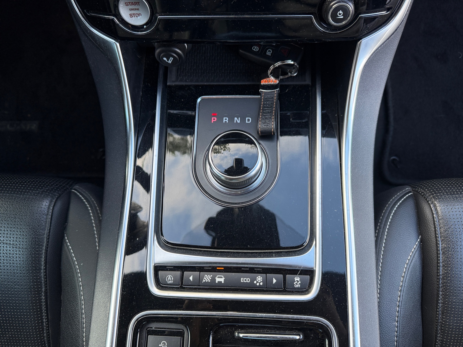 Jaguar Xe 18