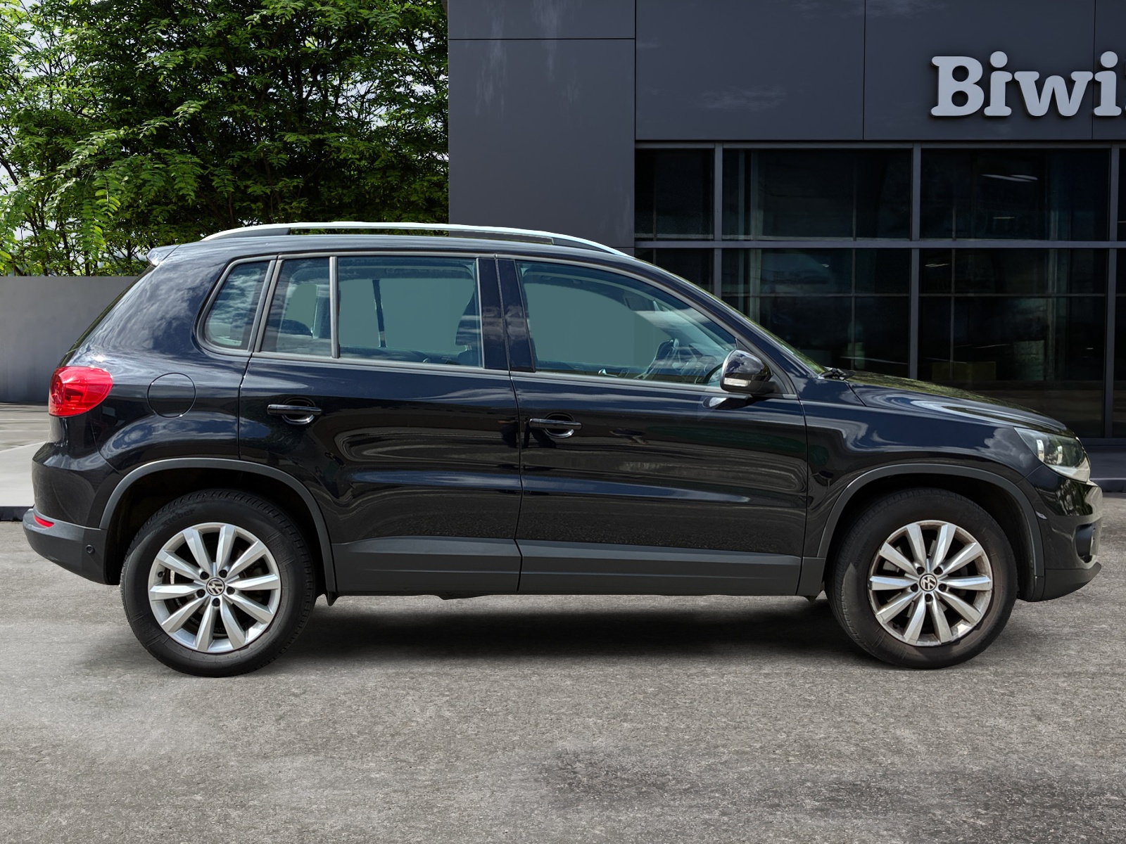 Volkswagen Tiguan 5