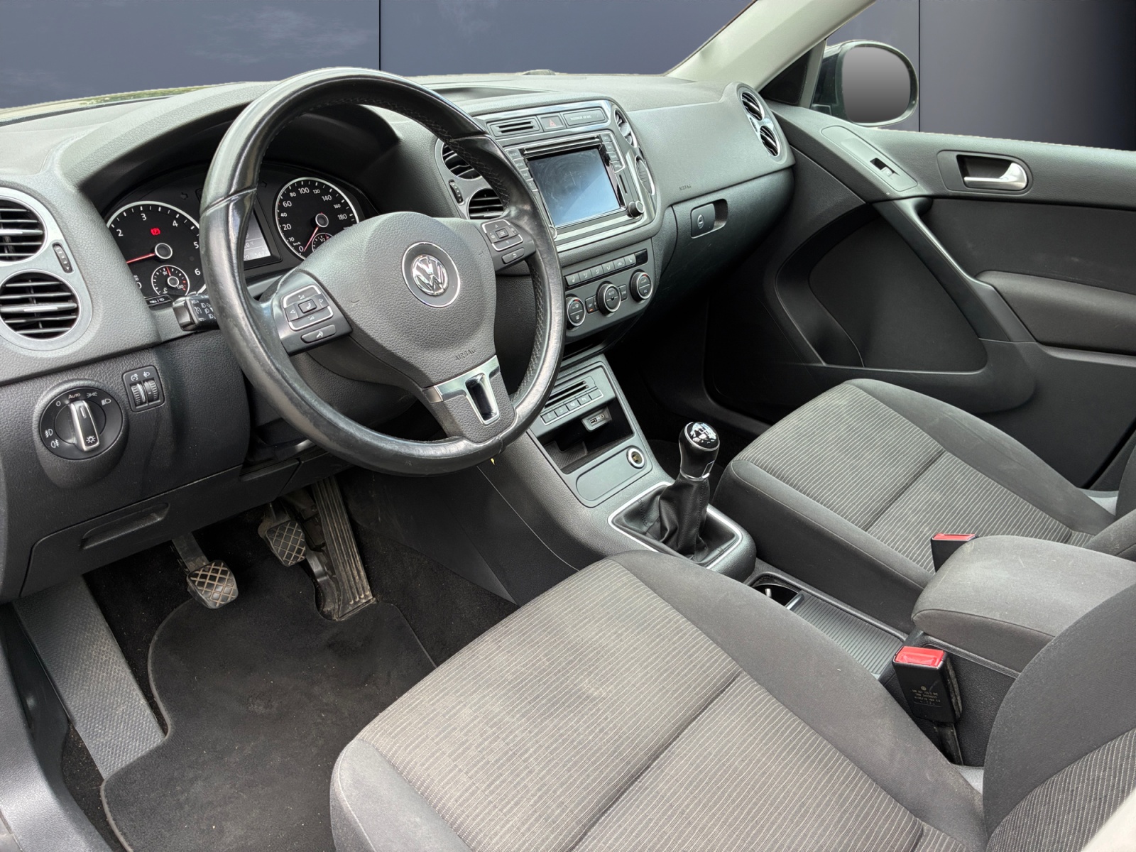 Volkswagen Tiguan 8