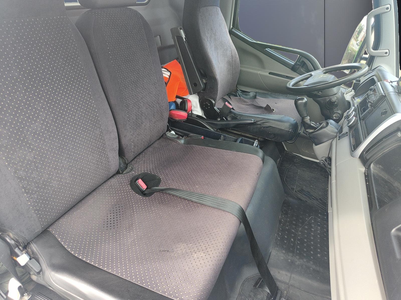 Mitsubishi Canter 13