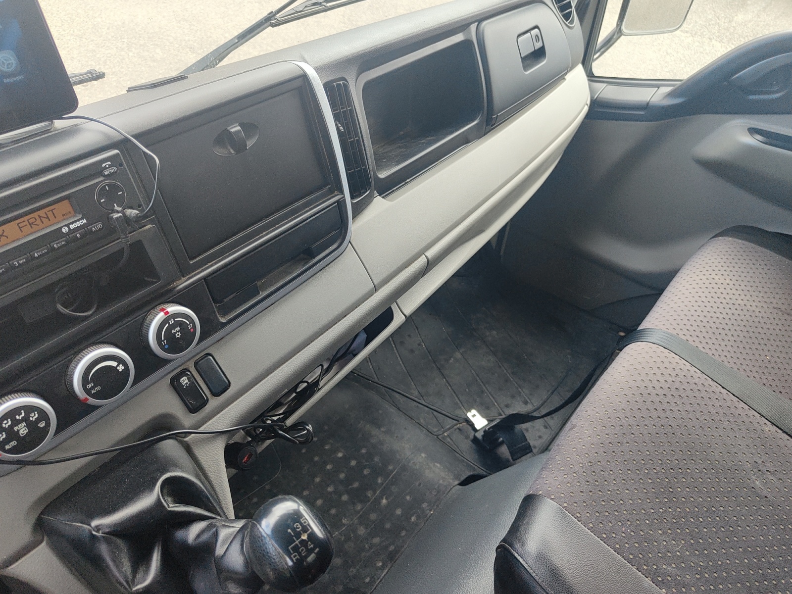 Mitsubishi Canter 18