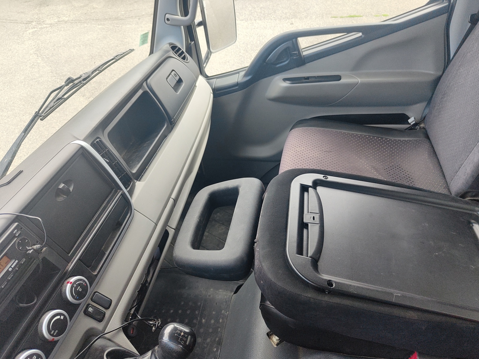Mitsubishi Canter 25