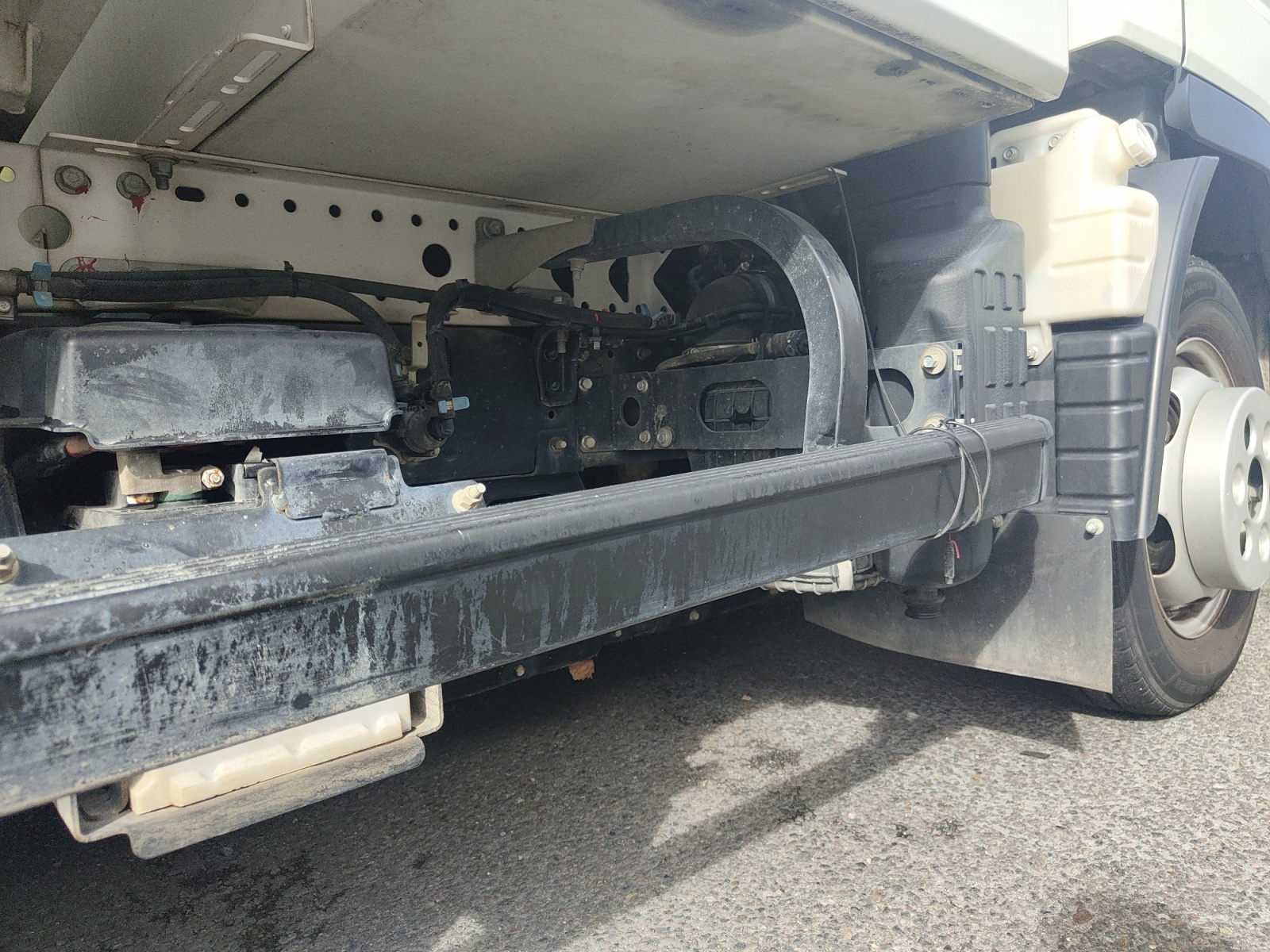 Mitsubishi Canter 29
