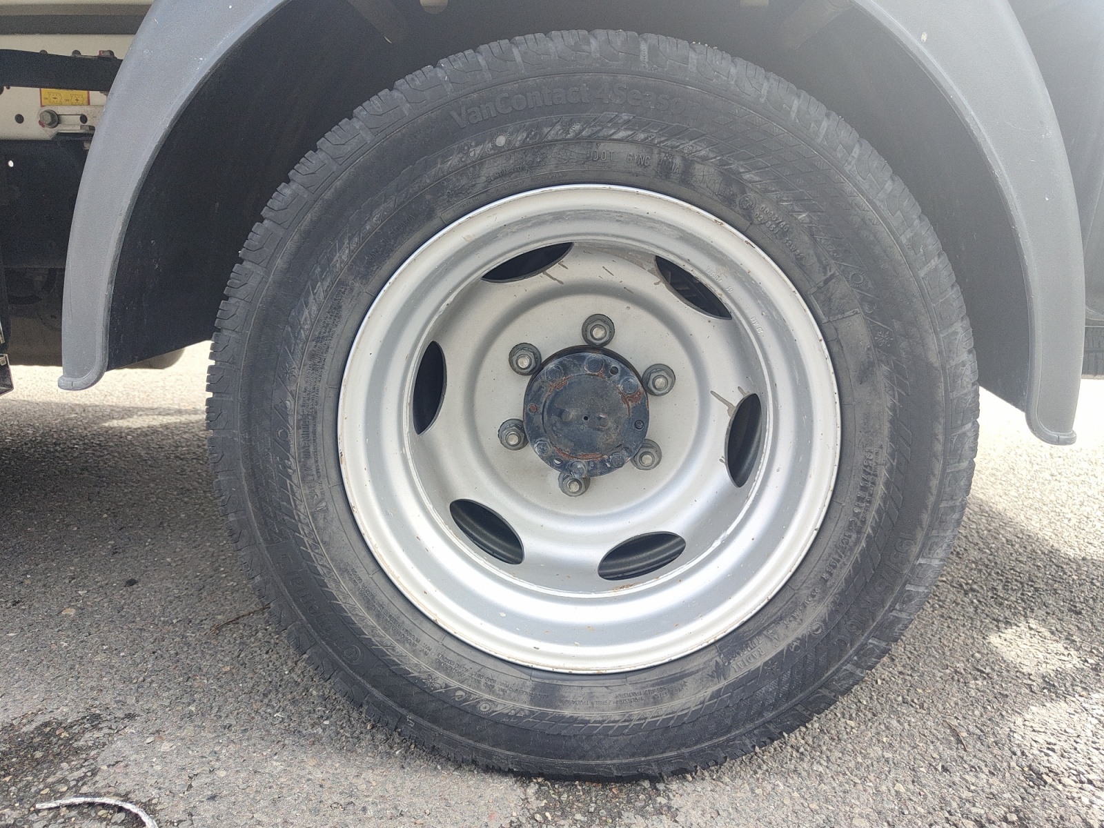 Mitsubishi Canter 32