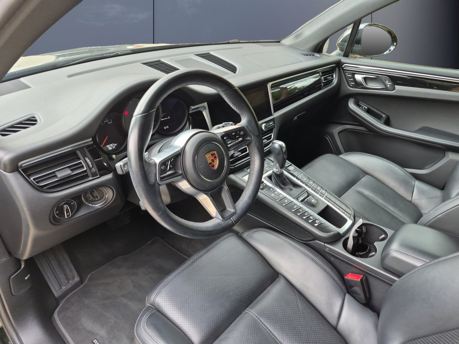 Porsche Macan 6