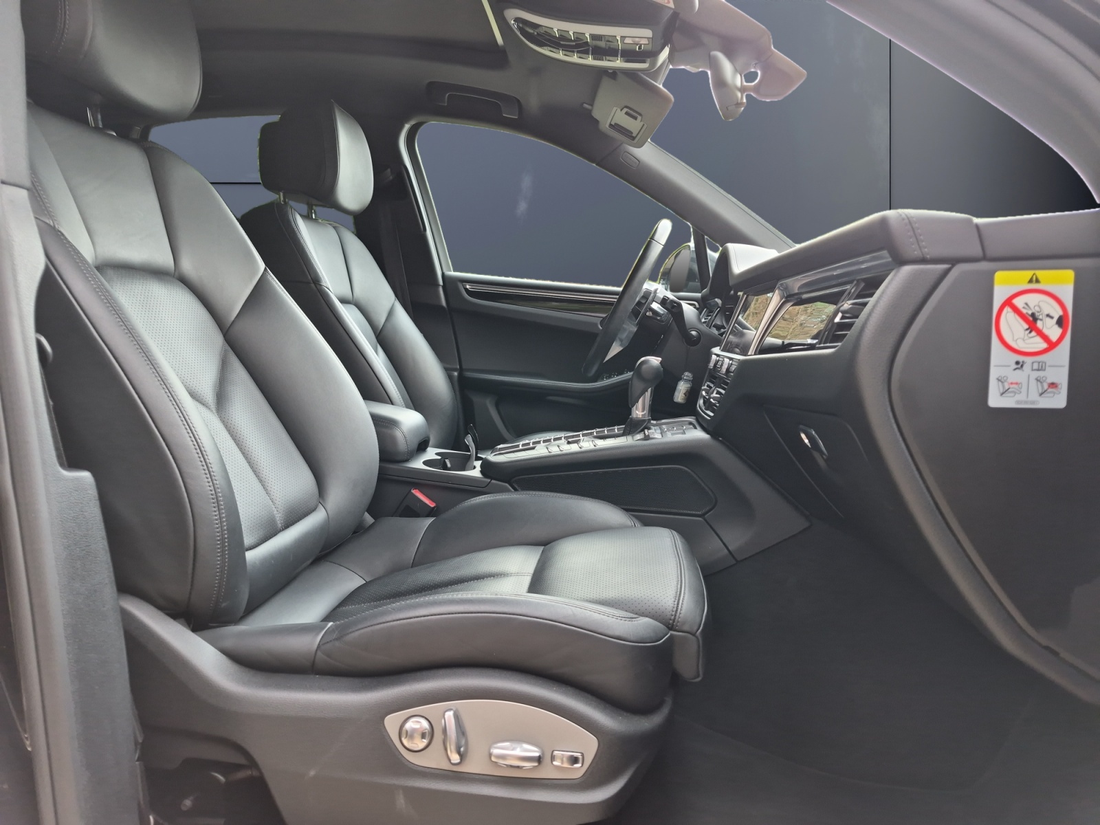 Porsche Macan 30