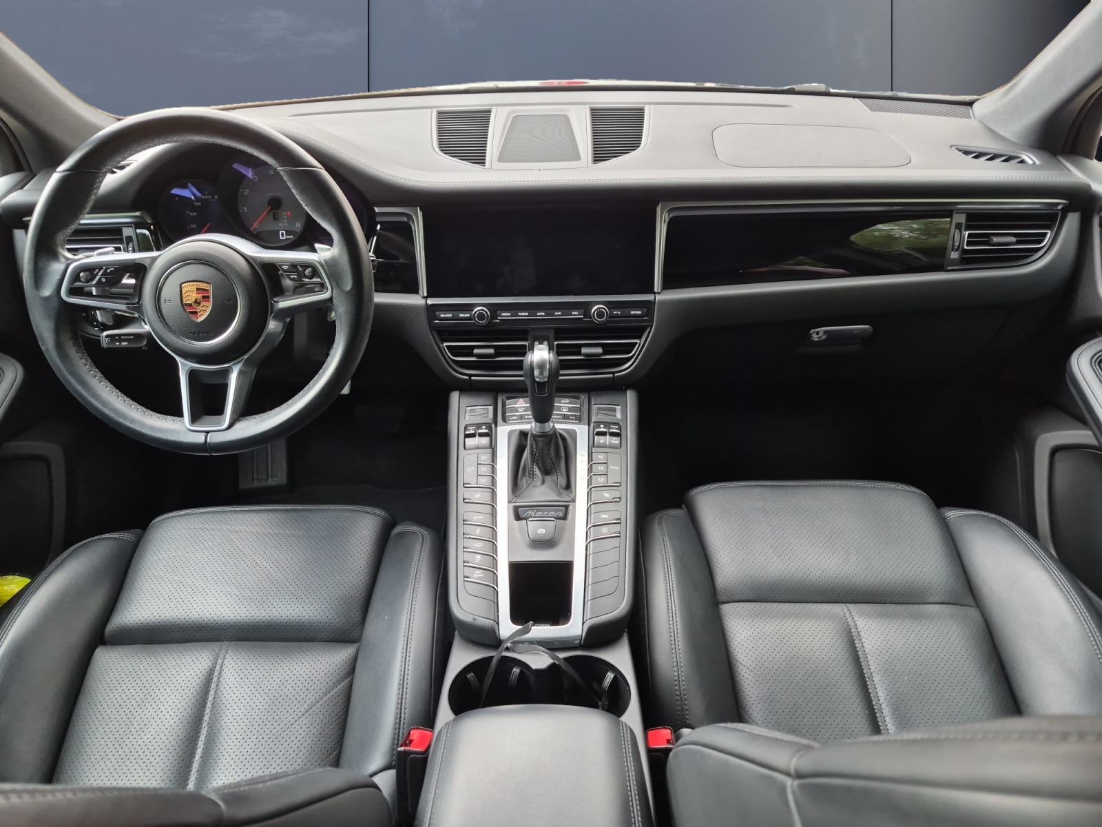 Porsche Macan 31