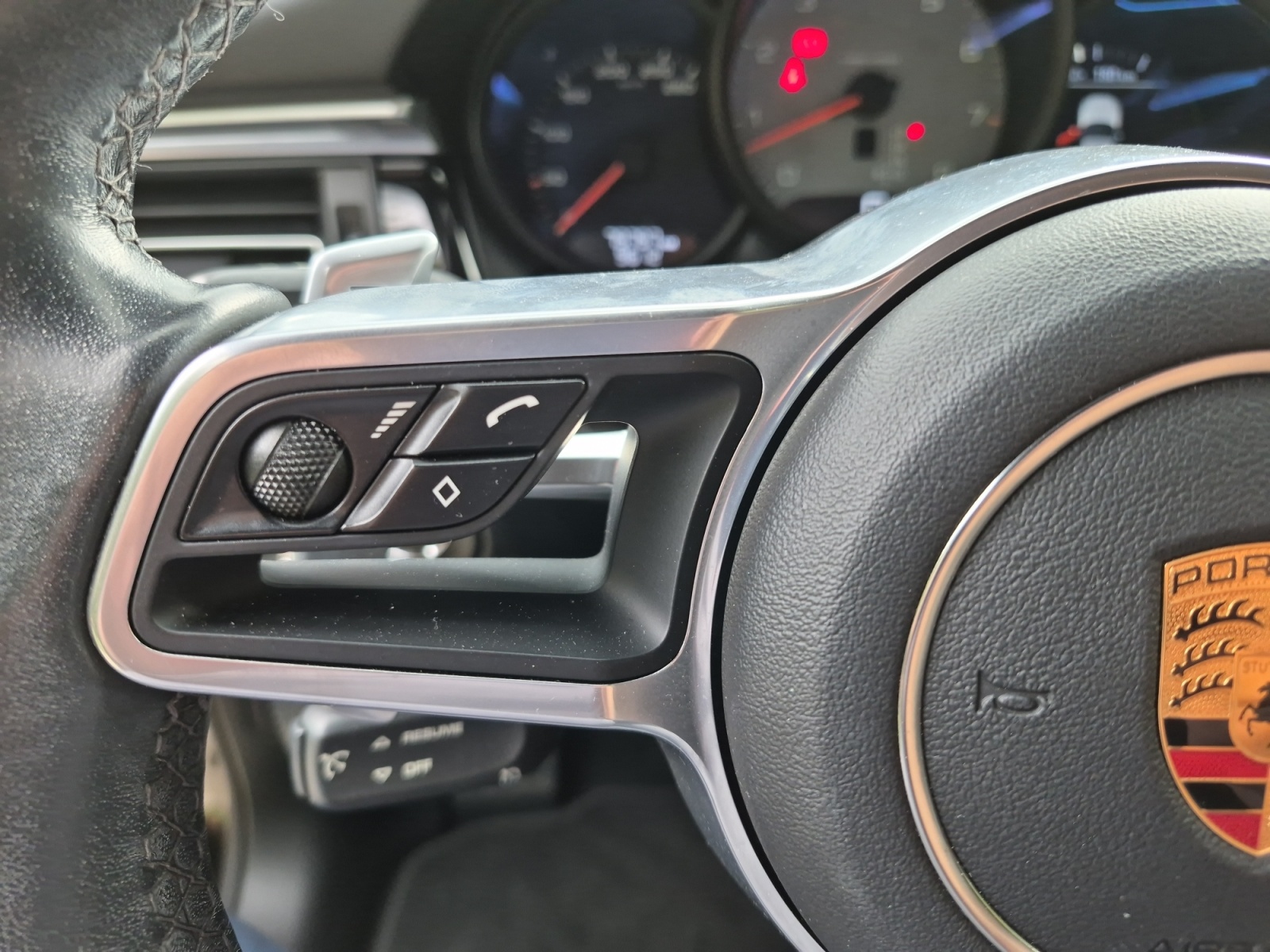 Porsche Macan 9