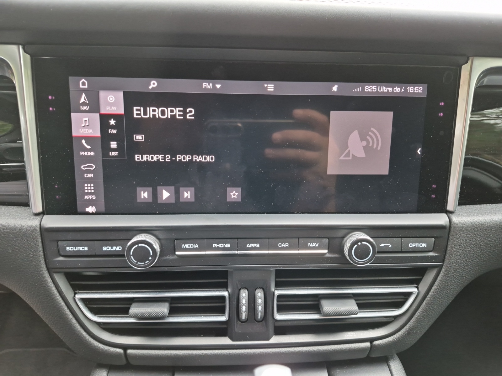 Porsche Macan 11