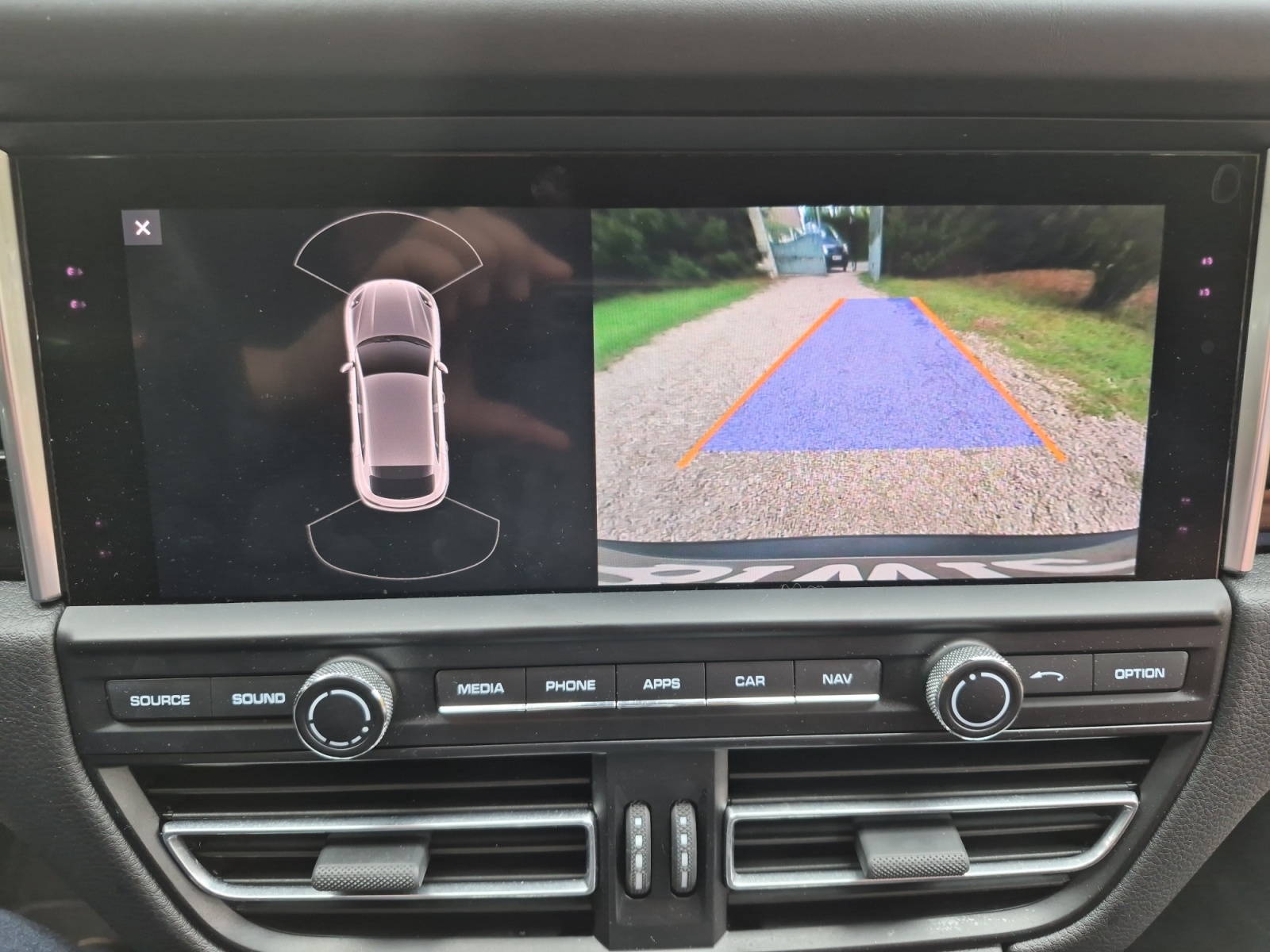 Porsche Macan 13