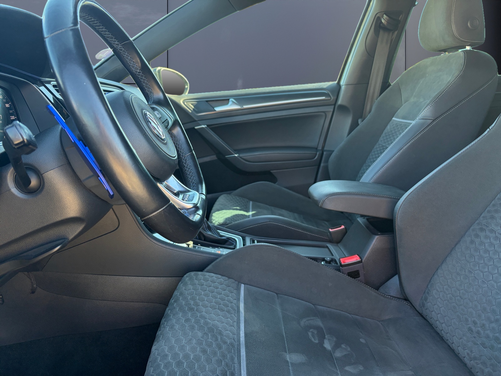 Volkswagen Golf 9