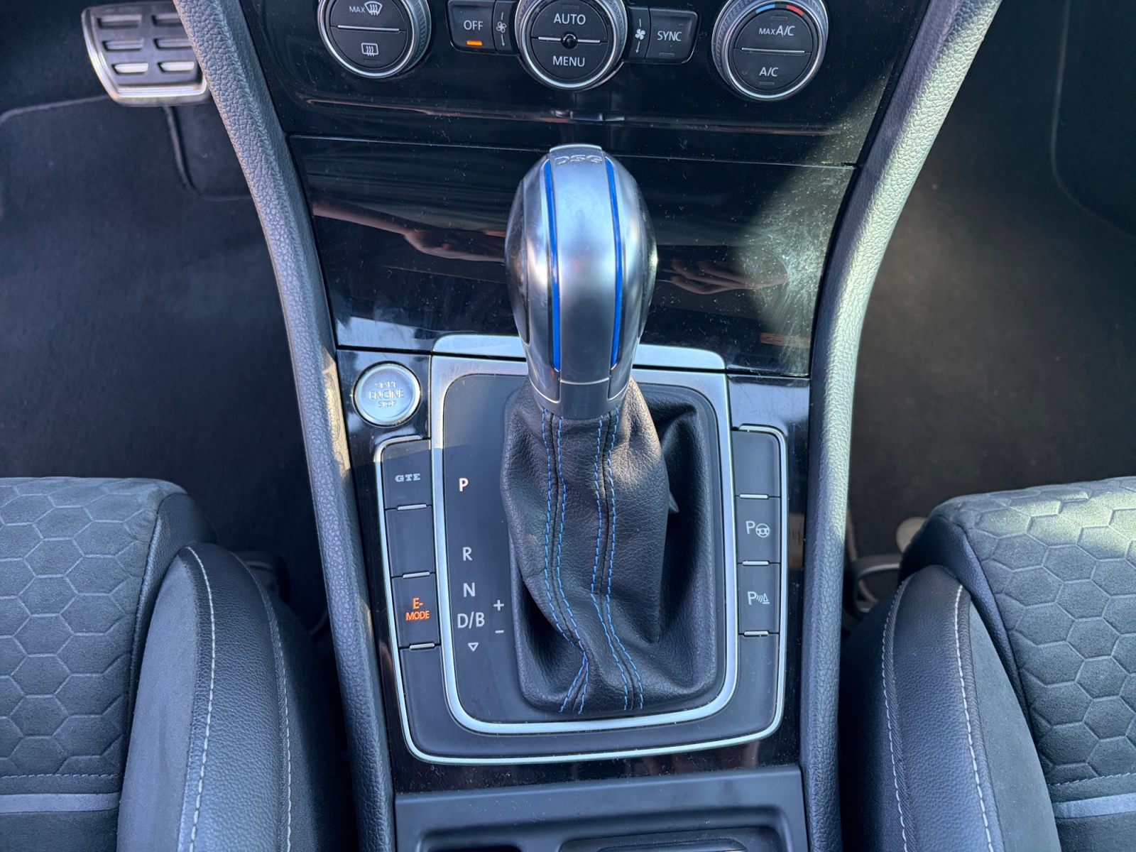 Volkswagen Golf 21