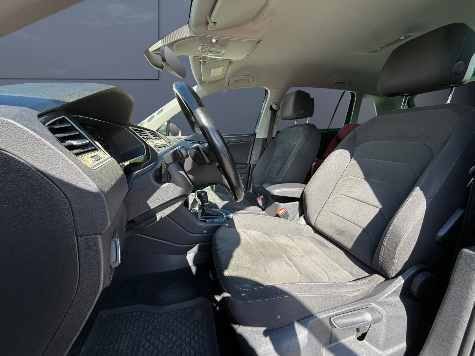 Volkswagen Tiguan 8