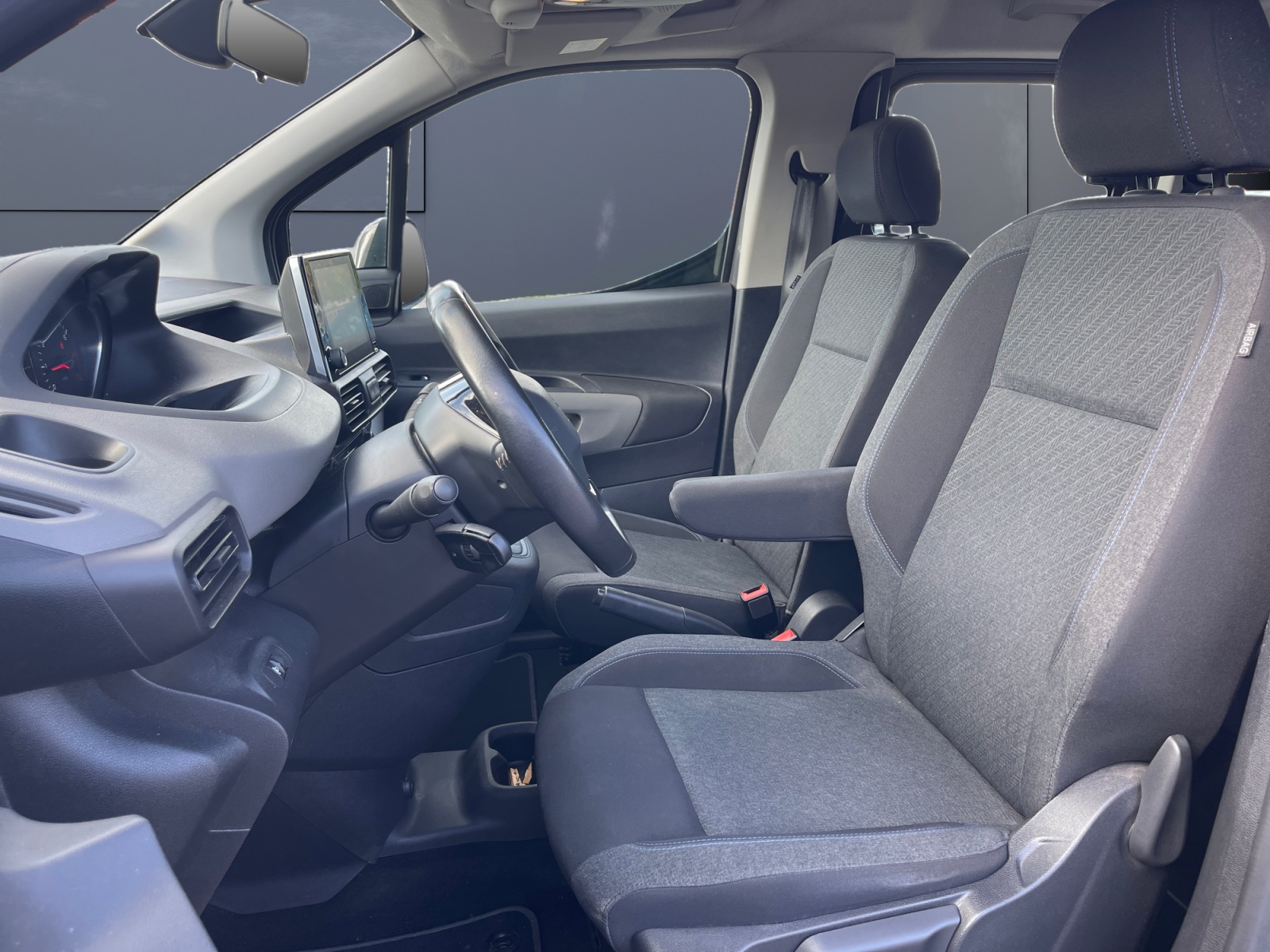 Peugeot Rifter 9