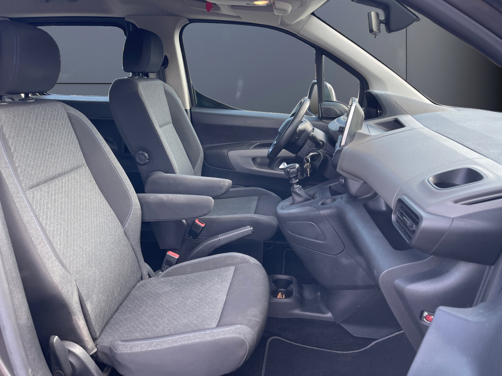 Peugeot Rifter 13