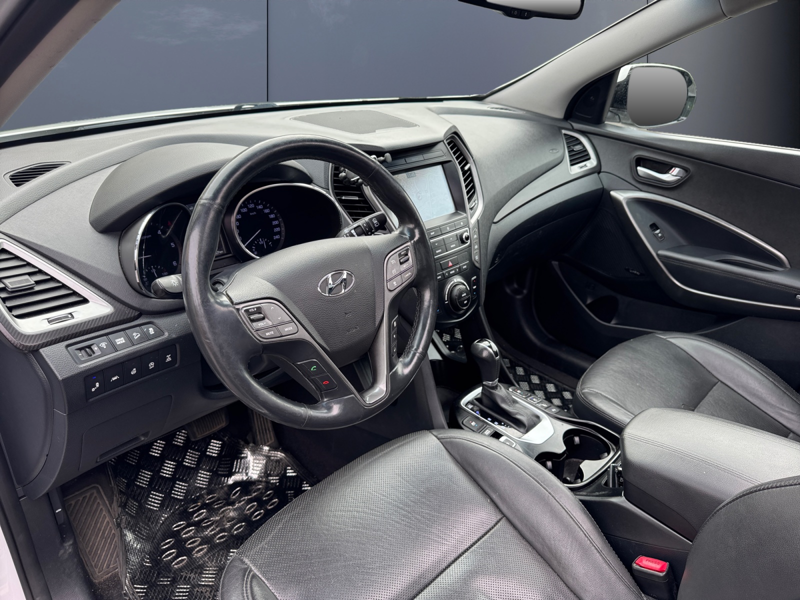 Hyundai Santa Fe 8