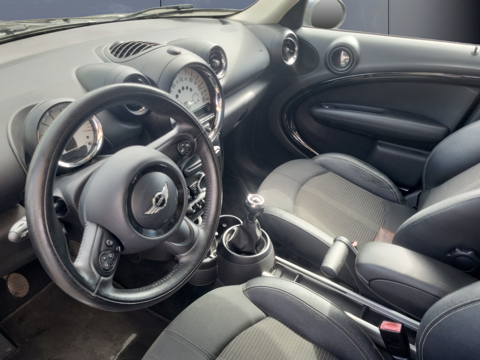 Mini Countryman 8