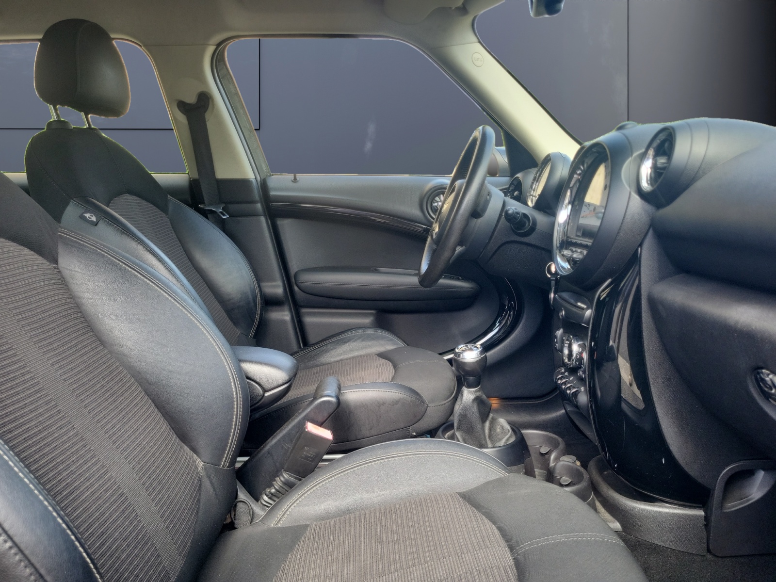 Mini Countryman 13